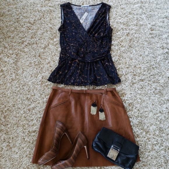 Tahari Sleeveless Cross Front Blouse Size 2X